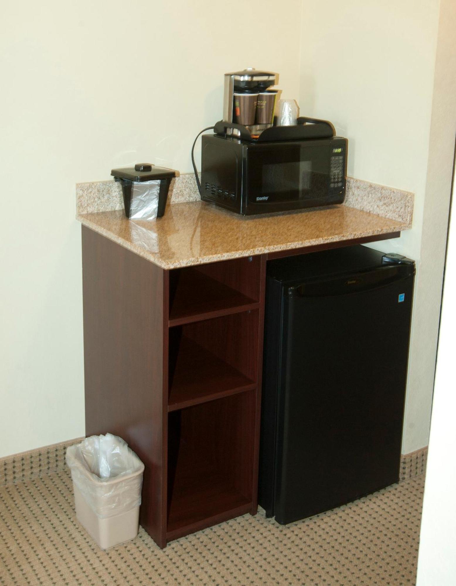 Cobblestone Inn & Suites - Langdon Camera foto