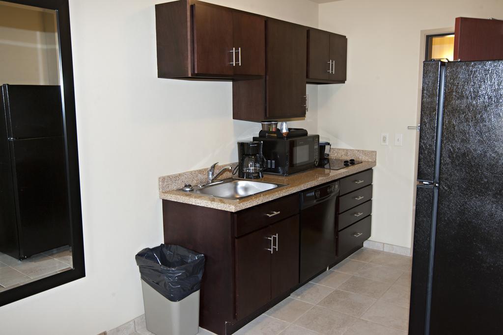 Cobblestone Inn & Suites - Langdon Esterno foto