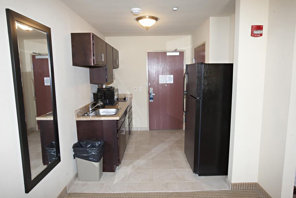 Cobblestone Inn & Suites - Langdon Esterno foto