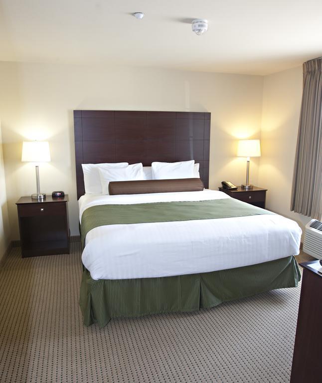 Cobblestone Inn & Suites - Langdon Esterno foto