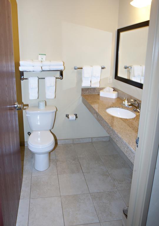 Cobblestone Inn & Suites - Langdon Esterno foto