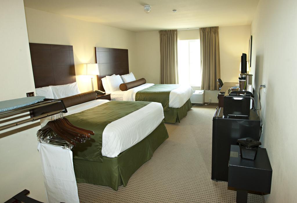 Cobblestone Inn & Suites - Langdon Esterno foto
