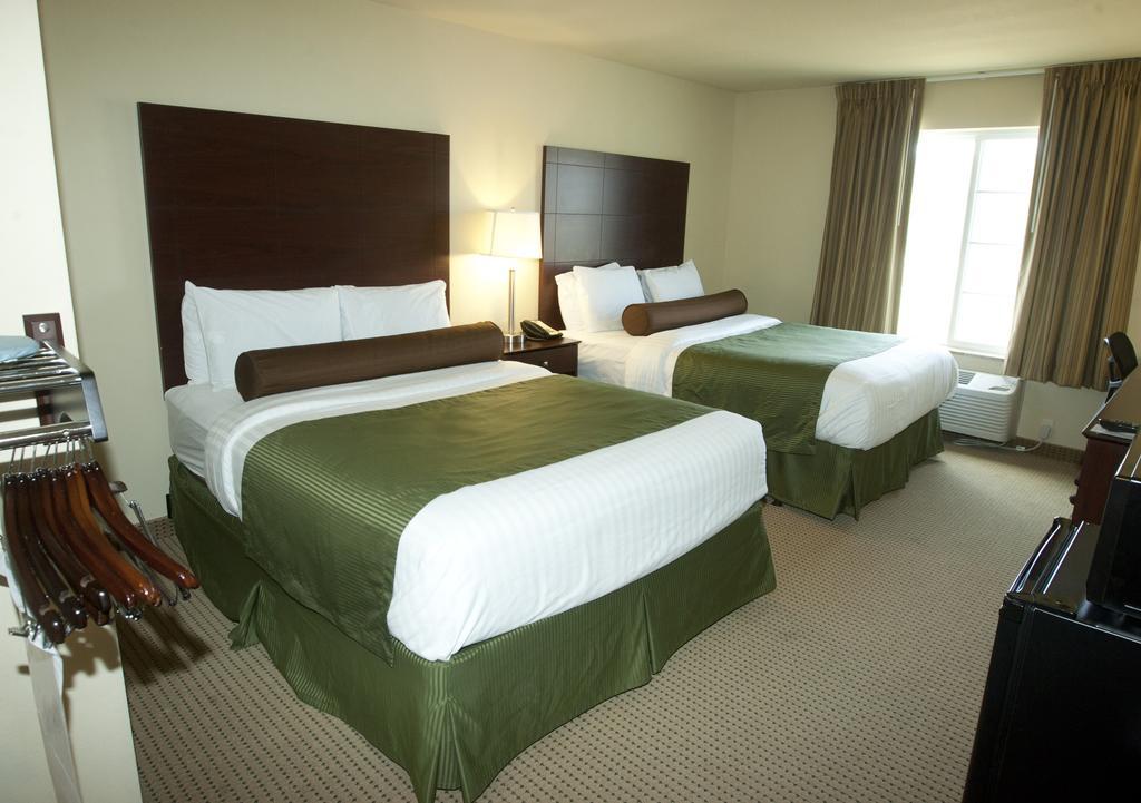 Cobblestone Inn & Suites - Langdon Esterno foto