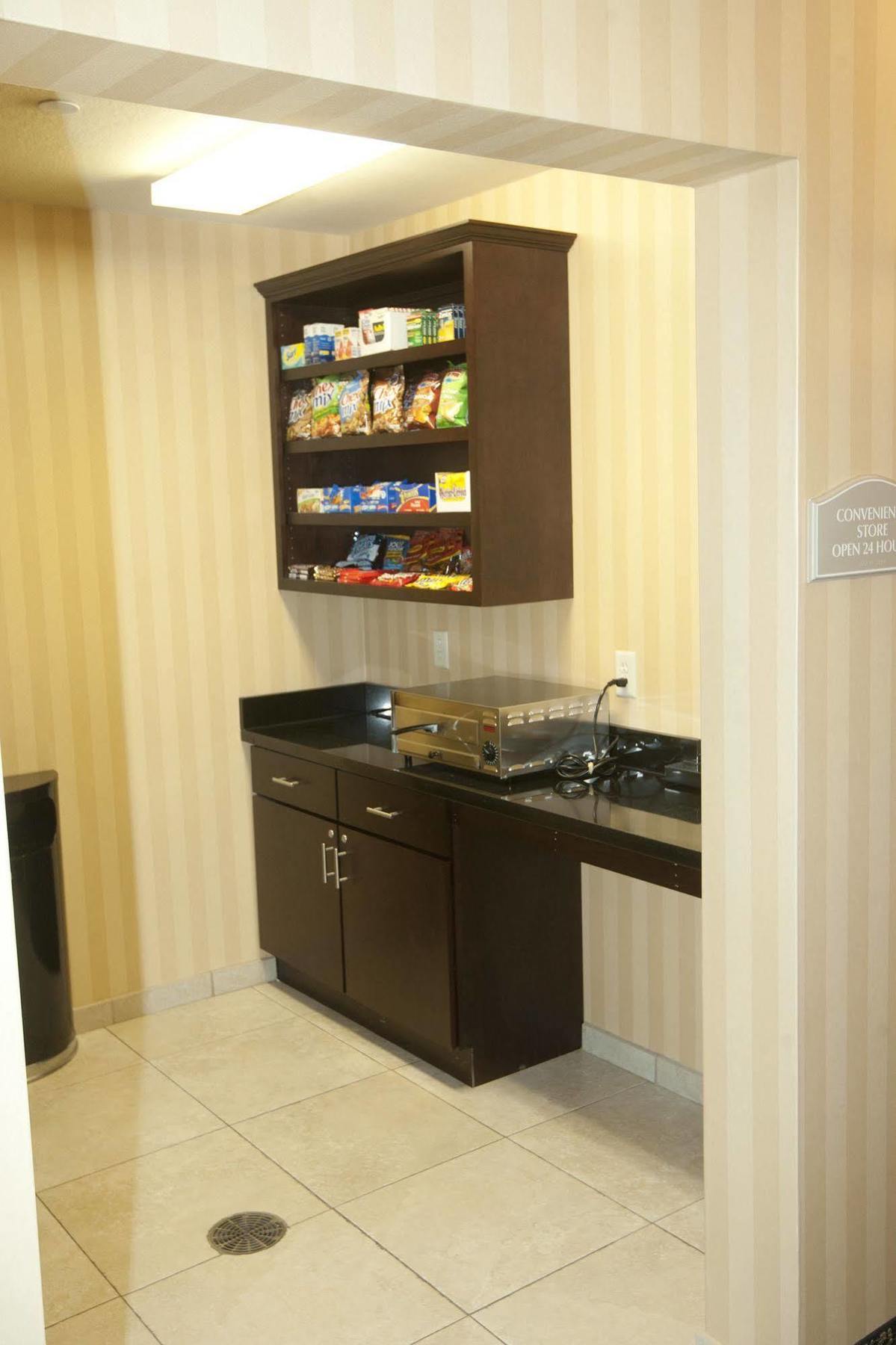 Cobblestone Inn & Suites - Langdon Esterno foto