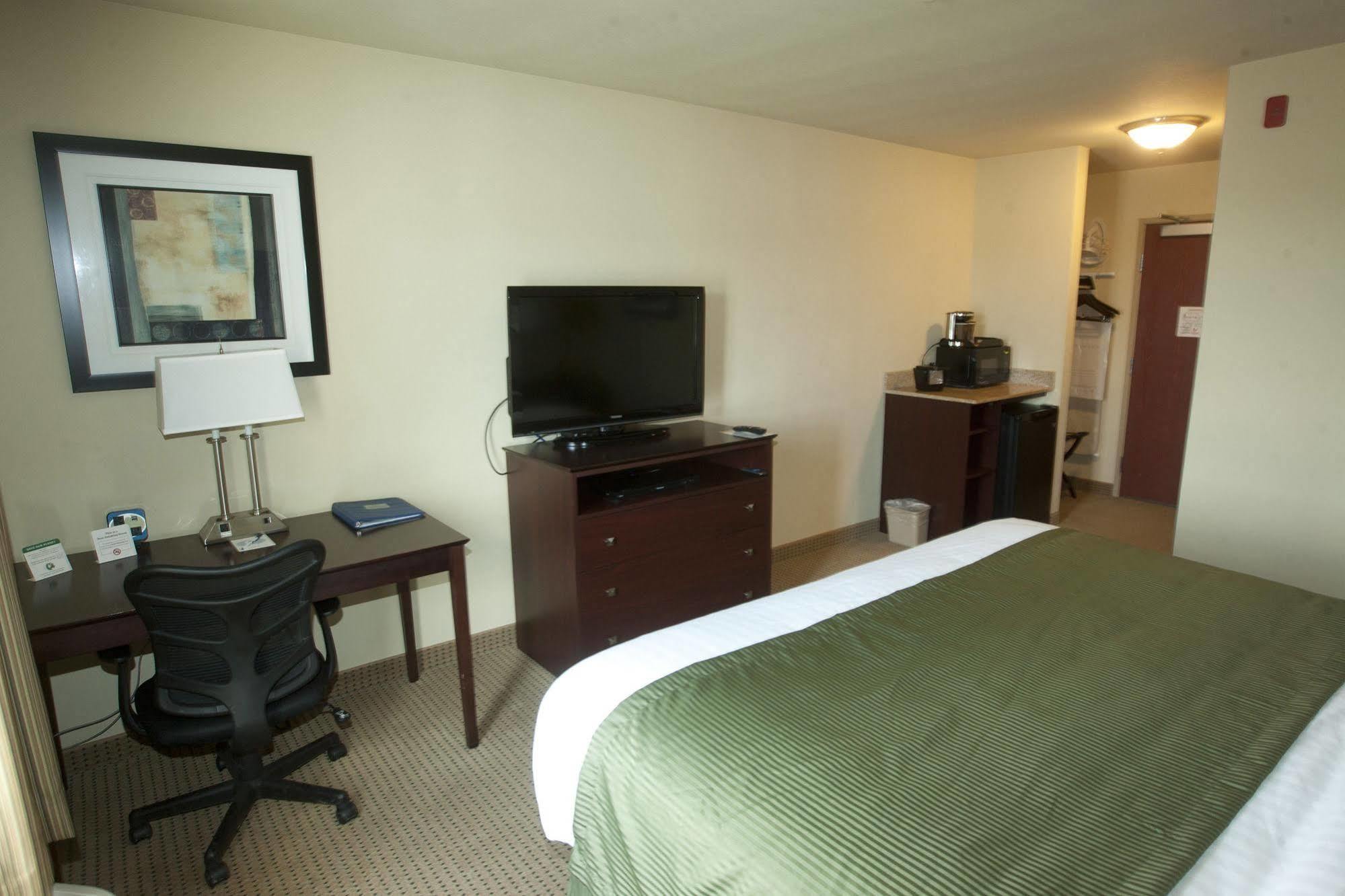 Cobblestone Inn & Suites - Langdon Esterno foto