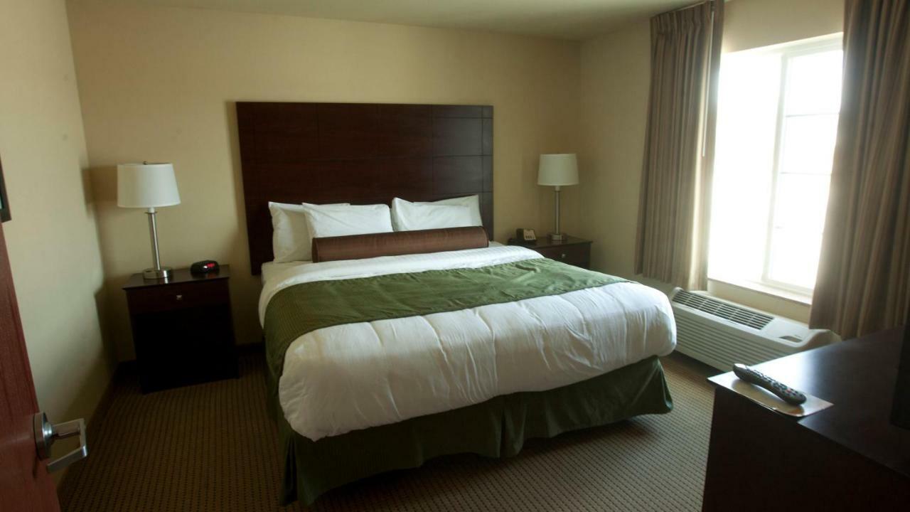 Cobblestone Inn & Suites - Langdon Esterno foto